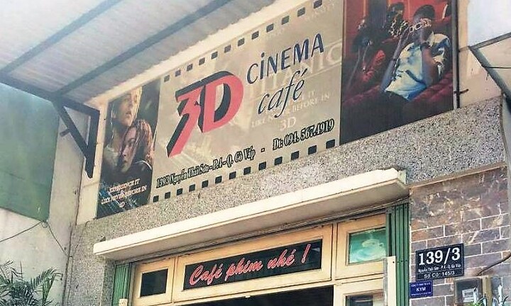 Rủ bạn gái 13 tuổi vào phòng chiếu phim làm 'chuyện người lớn'