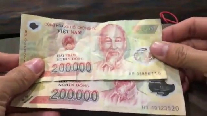 Bắt giữ khẩn cấp 3 kẻ lưu hành tiền giả