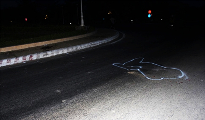 Thuê xe máy đi dạo lúc nửa đêm, vợ chồng du khách Nga thương vong