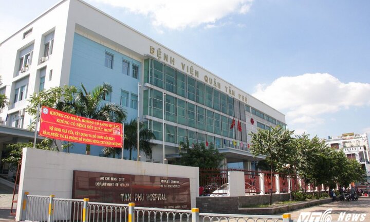 Bệnh nhân bức xúc khi dịch vụ khám nhanh 'biến' thành khám chậm