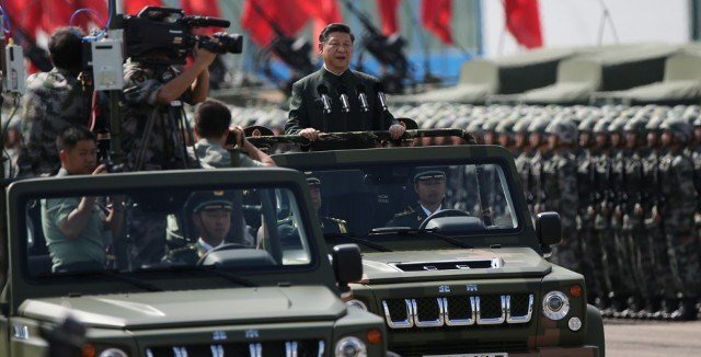 Ông Tập Cận Bình dự lễ diễu binh lớn chưa từng có tại Hong Kong