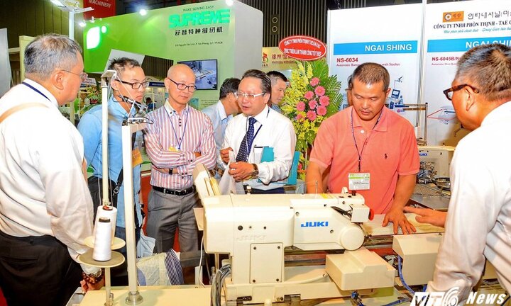 Cứ 45 giây, một chiếc váy do Việt Nam sản xuất sẽ xuất hiện tại thị trường Mỹ