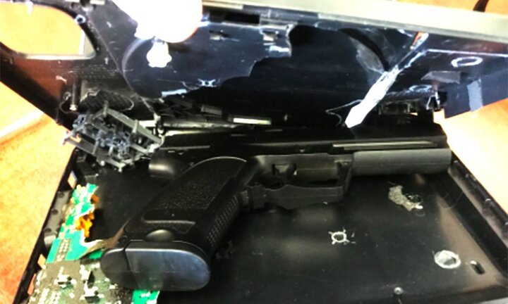 Hành khách giấu súng trong máy nghe nhạc ở Tân Sơn Nhất