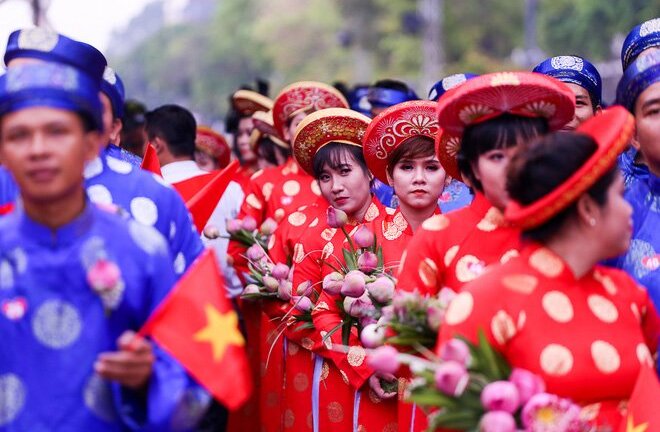 Đám cưới đẹp như mơ của 100 cặp đôi đúng ngày Quốc khánh Việt Nam