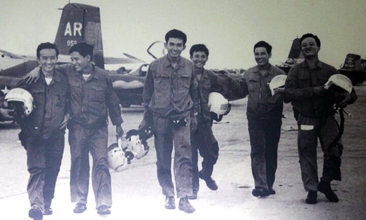 Anh hùng phi công Từ Đễ kể cuộc chạm mặt với 'cựu thù' sau 50 năm trên đất Mỹ