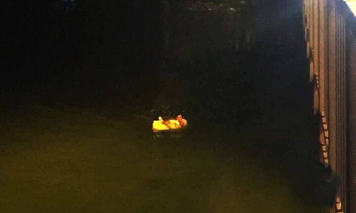 Hai cô gái để lại dép trên cầu, cùng nhảy xuống sông Sài Gòn tự tử