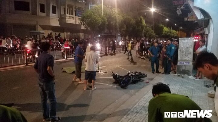 Chạy xe máy với tốc độ cao trên phố ở TP.HCM, nam thanh niên chết thảm