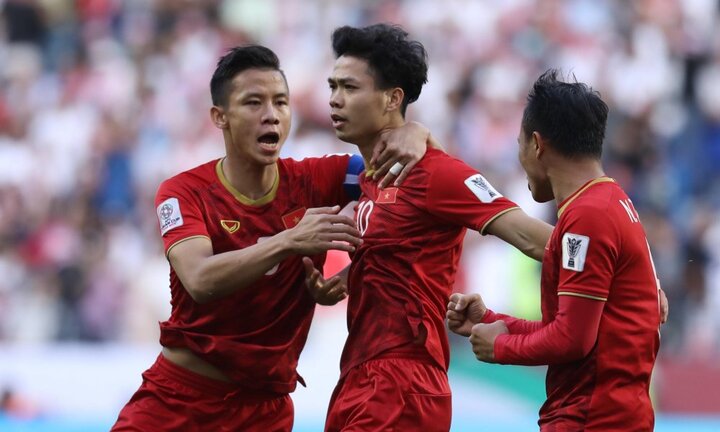 Tuyển Việt Nam vào tứ kết Asian Cup, nhiều doanh nghiệp mạnh tay thưởng nóng tiền tỷ