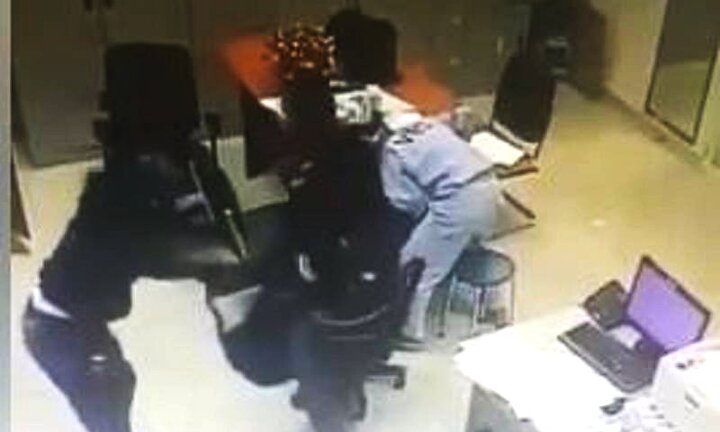 Hai thanh niên xông vào trạm BOT ở Đồng Nai, dùng súng khống chế nhân viên cướp tiền