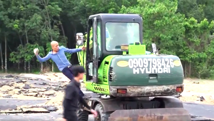 Khởi tố, bắt tạm giam hai nhân viên địa ốc Alibaba chống đối đoàn cưỡng chế