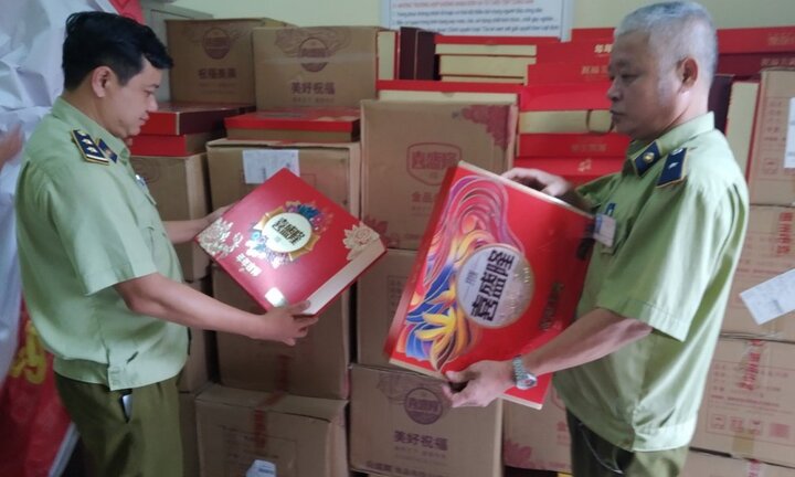 Tịch thu hơn 2000 bánh Trung thu Trung Quốc ‘nhập lậu’ tại Bắc Ninh