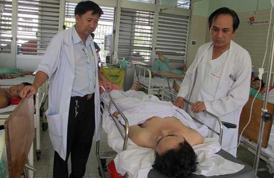 Nam thanh niên tự cắt 'của quý' nằng nặc đòi bác sĩ không cần nối lại