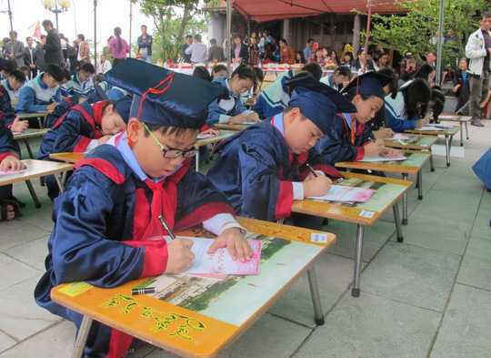 Ngày đẹp khai bút đầu xuân Đinh Dậu đem lại may mắn cho các sĩ tử