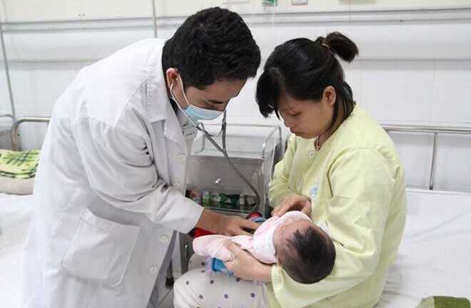 Bệnh ho gà: 4 trẻ chết, hàng loạt trẻ nhập viện