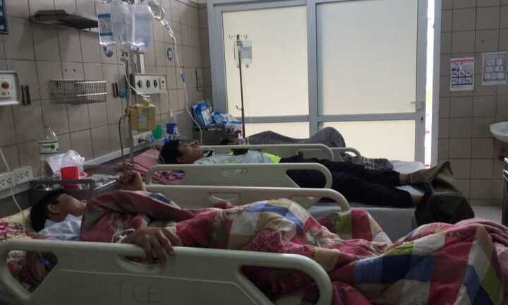 Liên hoan Quốc tế Phụ nữ 8/3, 7 sinh viên nhập viện nguy kịch do ngộ độc rượu