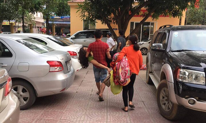 Nghệ An: Mẹ ngất lịm nghe tin con trai 8 tuổi chết bất thường tại bệnh viện
