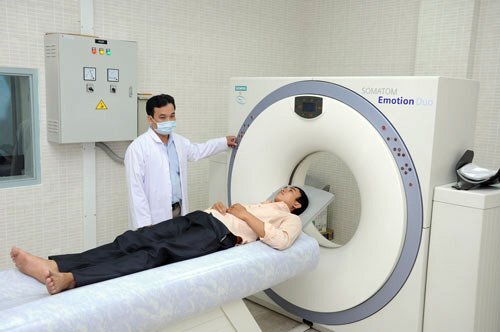Bệnh viện không chụp CT đủ 5 ca/ngày sẽ phải đền tiền cho doanh nghiệp