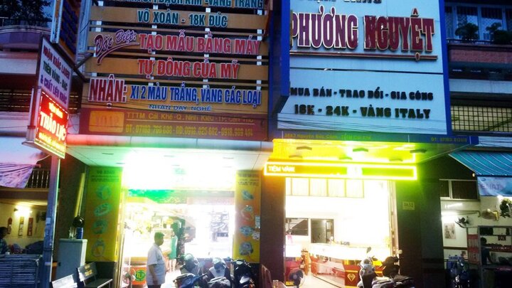 Đổi 100 USD bị phạt 90 triệu đồng: Trả lại kim cương và đá quý cho tiệm vàng