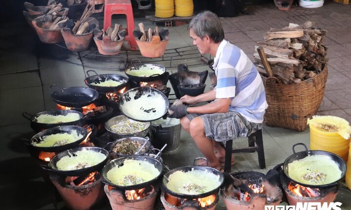 Đến chùa 'Bánh Xèo' độc nhất ở An Giang để được ăn bánh xèo 'chùa'