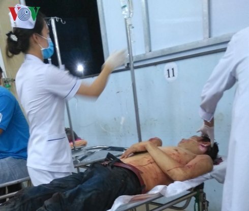 Cản ca hát trong đám giỗ, người đàn ông bị chém trọng thương