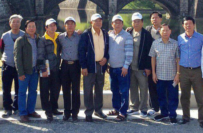 Lùm xùm vụ xăng giả của Trịnh Sướng và chuyến du lịch 'tình cờ' của Phó Bí thư Sóc Trăng