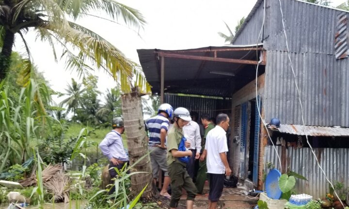 Nhiều cán bộ ở Cà Mau bị tạt xăng, châm lửa đốt khi cưỡng chế thi hành án