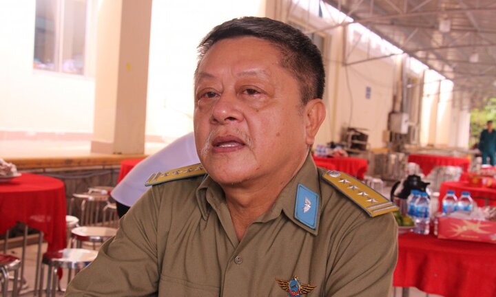 Anh hùng phi công Nguyễn Văn Bảy từng đặt làm hũ đựng tro cốt bằng buồng đốt máy bay MiG17