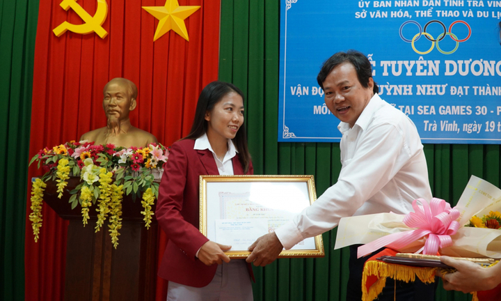 Trà Vinh tuyên dương nữ tuyển thủ Huỳnh Như