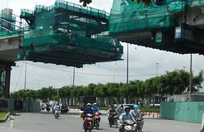 Metro Sài Gòn điêu đứng vì thủ tục
