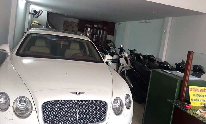 BMW, Lexus đồng loạt ra tiệm cầm đồ: Dân cá độ khóc ròng bán rẻ ô tô