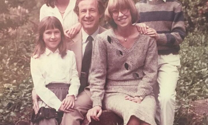 Người mẹ kể chuyện cặp chị em tỷ phú tự thân ở Mỹ