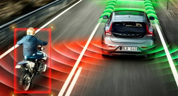 Đừng quá tin vào công nghệ trợ giúp lái xe