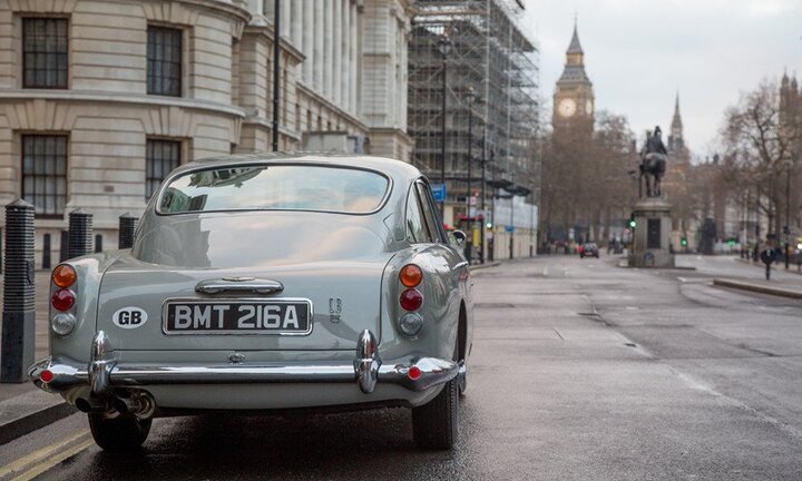 Aston Martin hồi sinh siêu xe James Bond và bán với giá 3,5 triệu USD