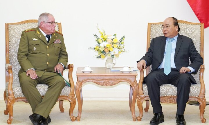 Thủ tướng tiếp Tổng Tham mưu trưởng các Lực lượng vũ trang Cách mạng Cuba