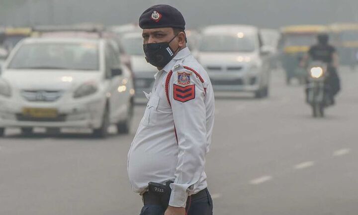 Ô nhiễm không khí ở mức nguy hiểm, New Delhi cấm xe theo biển chẵn, lẻ