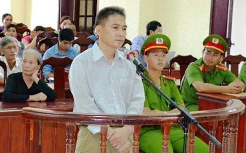 14 năm tù cho cán bộ trại giam bắn chết cấp trên