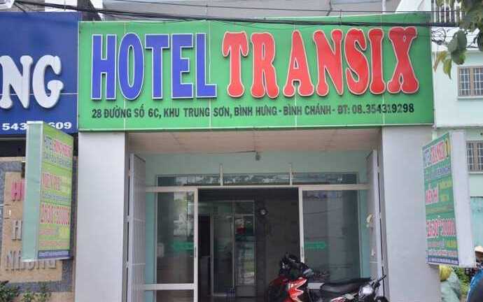 Nam thanh niên nằm chết bên khẩu súng quân dụng trong khách sạn