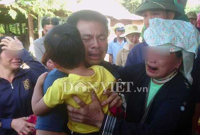 Ảnh: Vận động nghi can nổ súng khiến 19 người thương vong ở Đắk Nông ra đầu thú