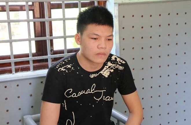 Cướp điện thoại, dọa cắt cổ nạn nhân đòi mật khẩu