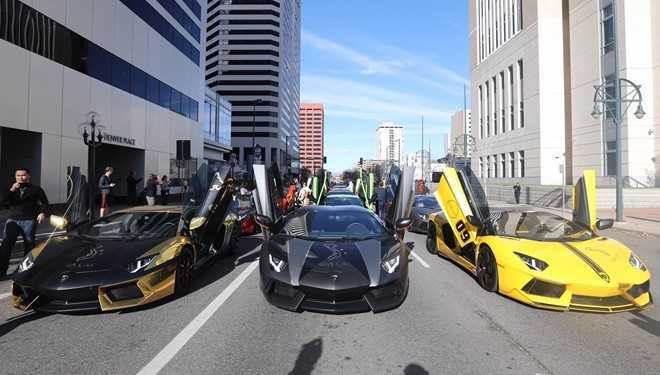 Ngắm dàn siêu xe của người Việt diễu hành trên đất Mỹ