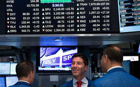 Ông Donald Trump đắc cử, chứng khoán toàn cầu khởi sắc