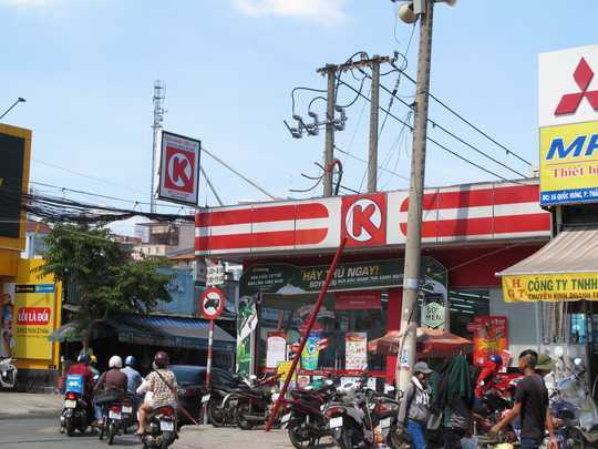 Một bảo vệ cửa hàng ở TP.HCM bị đánh chết