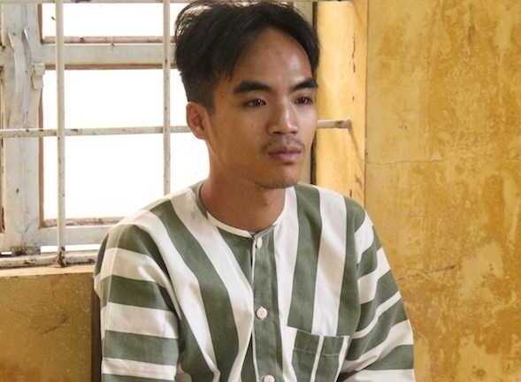 Côn đồ không trả tiền nhậu, dùng dao đâm gục chủ quán karaoke