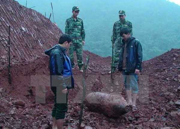Nghẹt thở di dời quả bom 'khủng' tại Quảng Bình