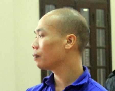 Dọa tung ảnh nóng lên mạng, 'yêu râu xanh' giở trò đồi bại với nữ sinh