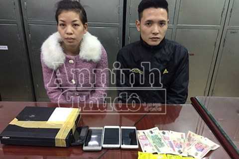 Phá động mại dâm 'khủng' núp bóng quán cà phê giữa Hà Nội