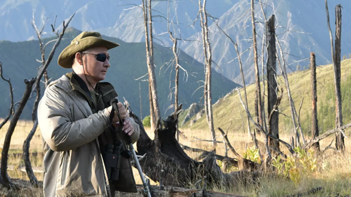 Video: Kỷ niệm sinh nhật tuổi 67, Tổng thống Putin dã ngoại rừng taiga ở Siberia