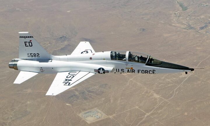 Máy bay huấn luyện gặp nạn, hai phi công Mỹ thiệt mạng