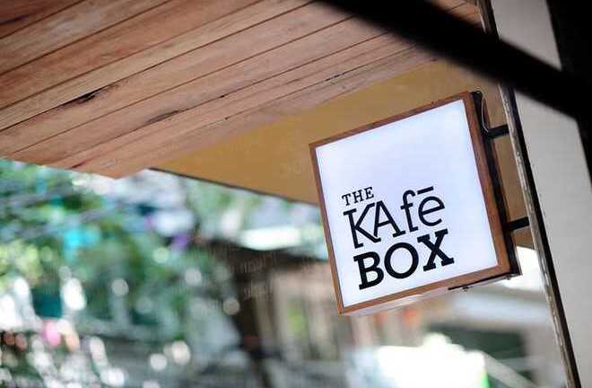 The KAfe bị kiện ra tòa vì chây ì trả nợ