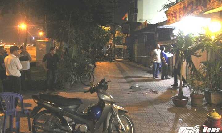 Người đàn ông bị đâm chết trên vỉa hè Sài Gòn